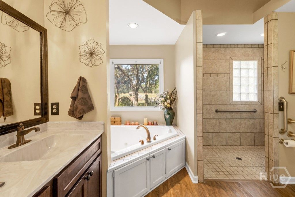 Image 31 of property listing at 89 Old Martin Lane, Richmond Hill, GA 31324