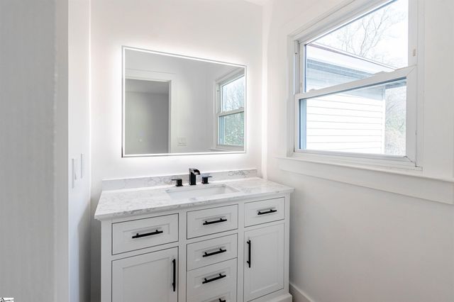 111 Tuskegee Avenue, Greenville, SC 29607