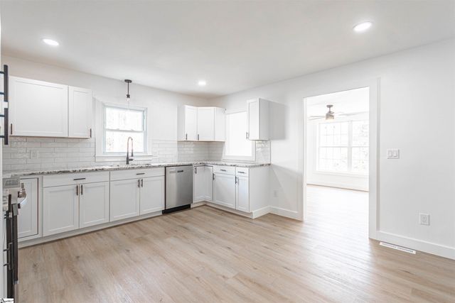 111 Tuskegee Avenue, Greenville, SC 29607