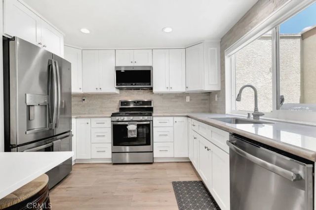 792 Wind Willow Way, Simi Valley, CA 93065