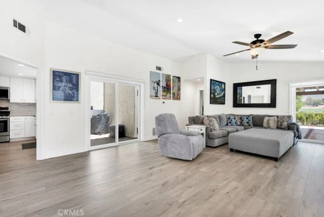 792 Wind Willow Way, Simi Valley, CA 93065