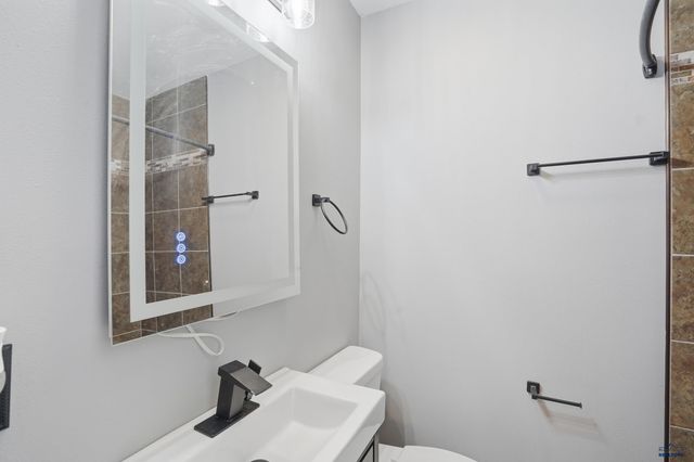 3944 JACKSON BLVD, Rapid City, SD 57702