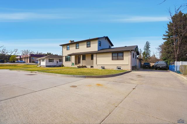 3944 JACKSON BLVD, Rapid City, SD 57702