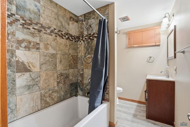 3944 JACKSON BLVD, Rapid City, SD 57702