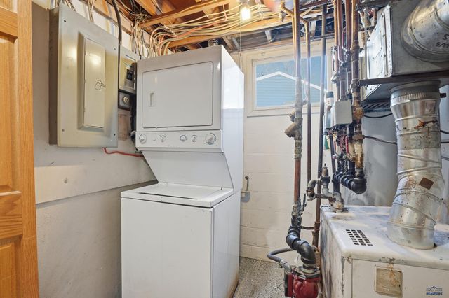 3944 JACKSON BLVD, Rapid City, SD 57702