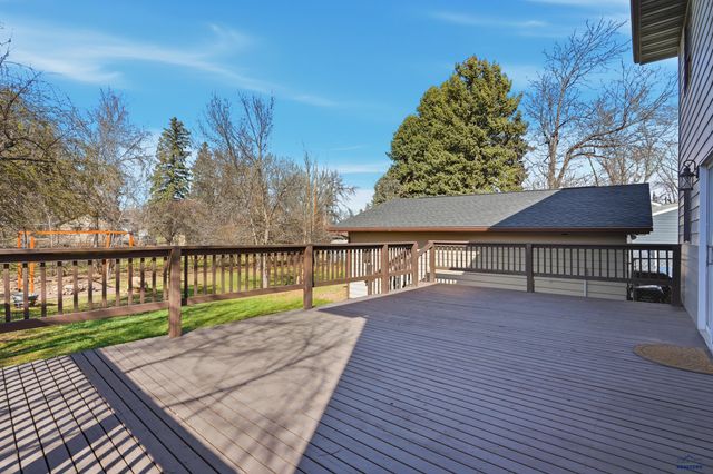 3944 JACKSON BLVD, Rapid City, SD 57702