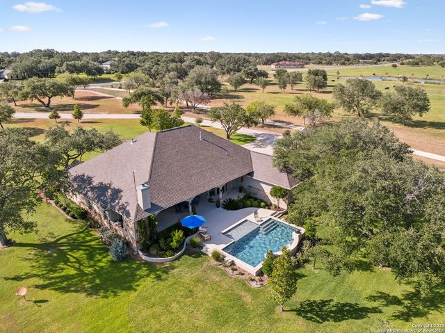 1994 FM 3006, Pleasanton, TX 78064