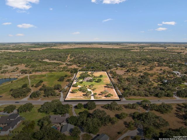1994 FM 3006, Pleasanton, TX 78064