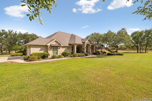 1994 FM 3006, Pleasanton, TX 78064