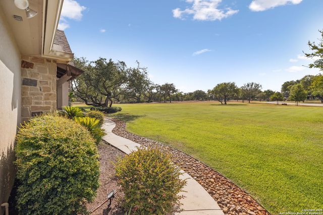 1994 FM 3006, Pleasanton, TX 78064
