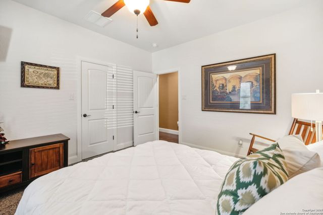 1994 FM 3006, Pleasanton, TX 78064