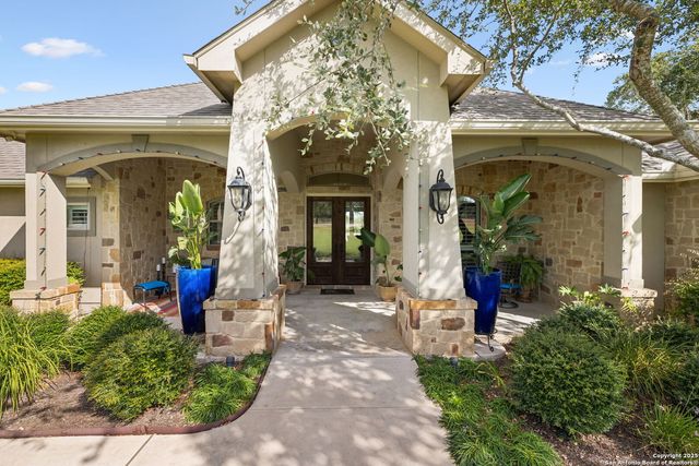 1994 FM 3006, Pleasanton, TX 78064