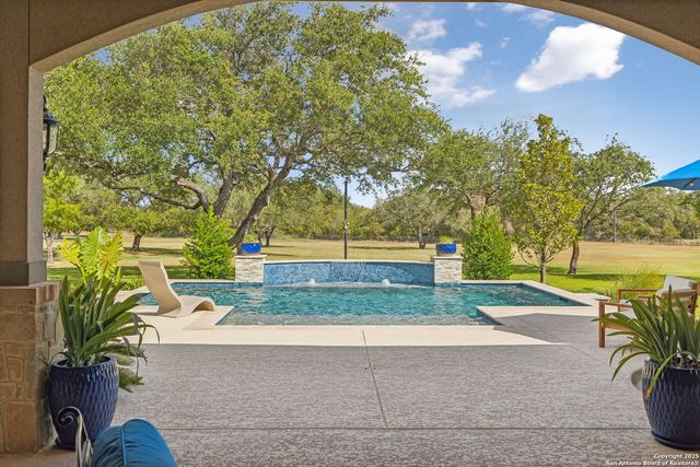 1994 FM 3006, Pleasanton, TX 78064