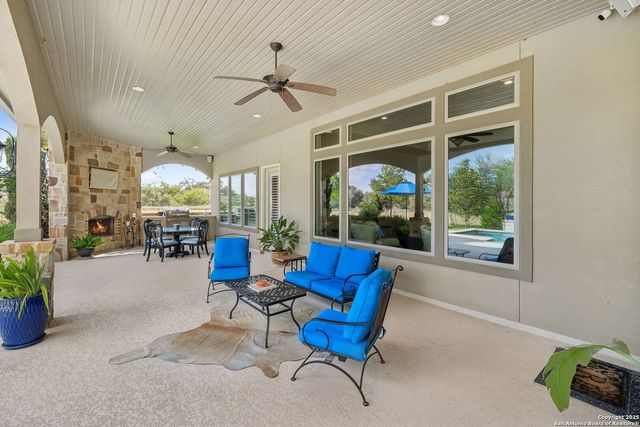 1994 FM 3006, Pleasanton, TX 78064