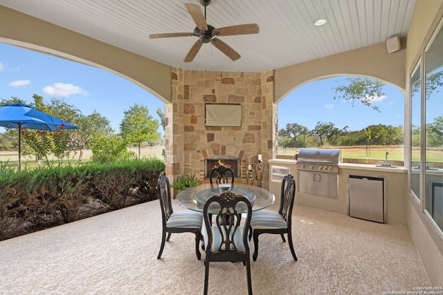 1994 FM 3006, Pleasanton, TX 78064