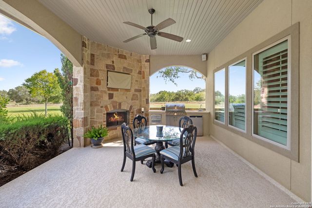 1994 FM 3006, Pleasanton, TX 78064