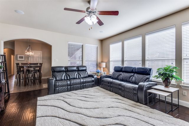 817 Deer Ridge Trail, Mckinney, TX 75072
