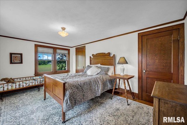 701 E PEARL Street, Tremont, IL 61568