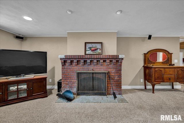 701 E PEARL Street, Tremont, IL 61568