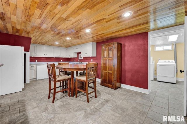 701 E PEARL Street, Tremont, IL 61568