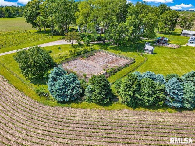 701 E PEARL Street, Tremont, IL 61568