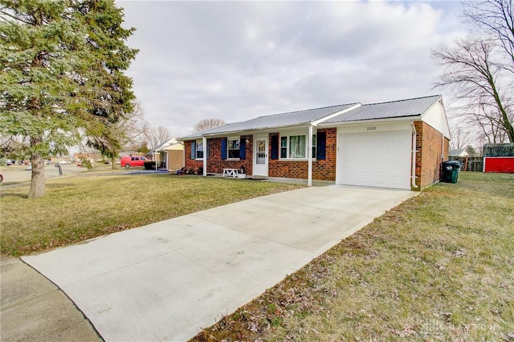 2520 Glenmore Court, Troy, OH 45373
