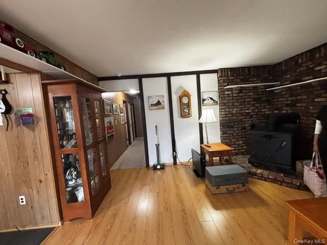 45 W Clearwater Road, Lindenhurst, NY 11757