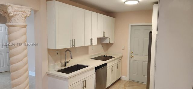 5260 SW 9th St, Plantation, FL 33317