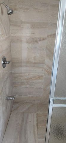 5260 SW 9th St, Plantation, FL 33317