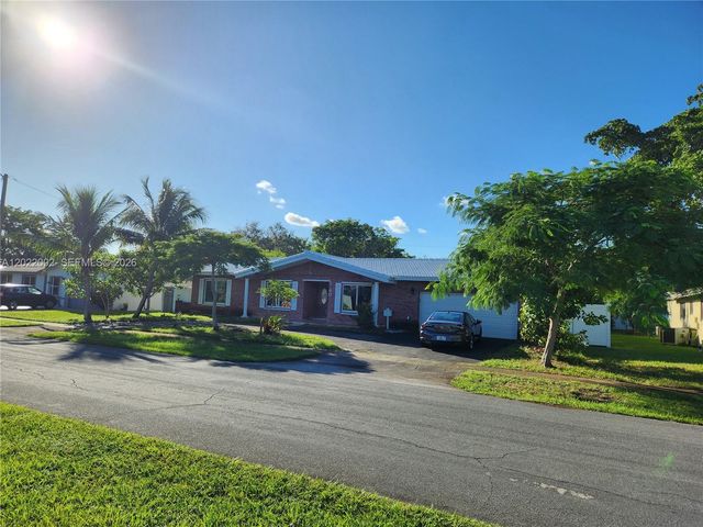 5260 SW 9th St, Plantation, FL 33317