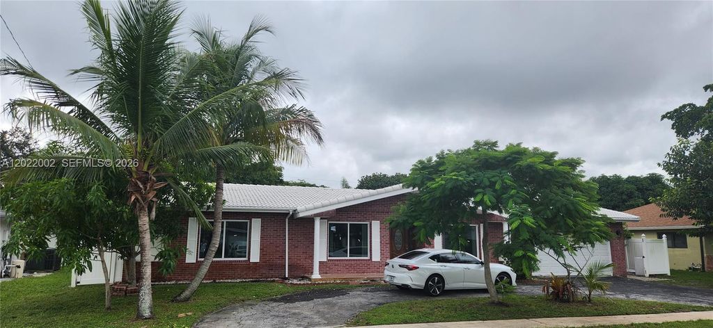 5260 SW 9th St, Plantation, FL 33317
