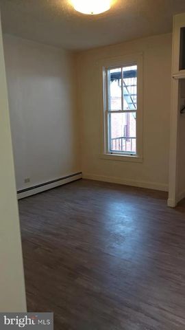13 E WALNUT ST, Lancaster, PA 17602