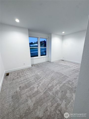 146 33rd Street, East Wenatchee, WA 98802