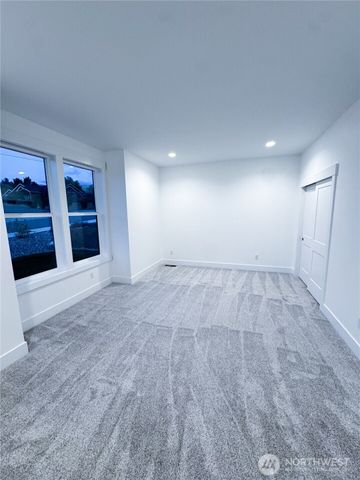 146 33rd Street, East Wenatchee, WA 98802