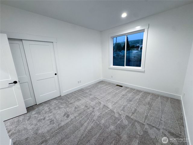 146 33rd Street, East Wenatchee, WA 98802