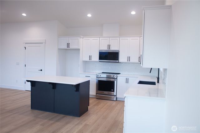 146 33rd Street, East Wenatchee, WA 98802