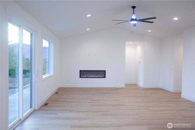 146 33rd Street, East Wenatchee, WA 98802