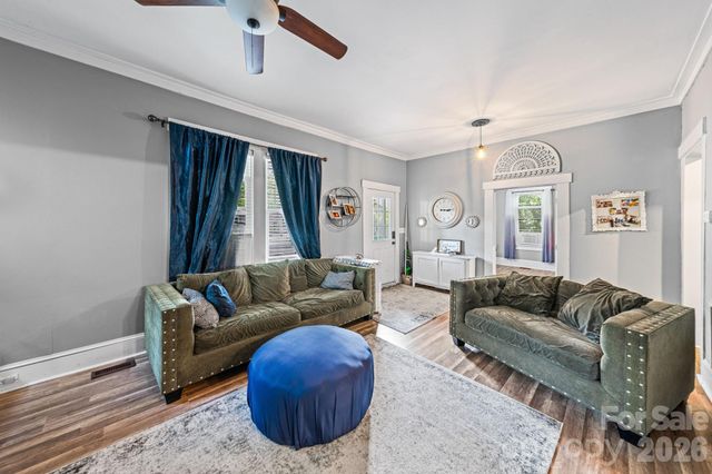 116 W 4th Avenue, Gastonia, NC 28052