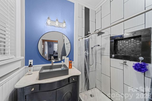 116 W 4th Avenue, Gastonia, NC 28052