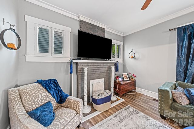 116 W 4th Avenue, Gastonia, NC 28052