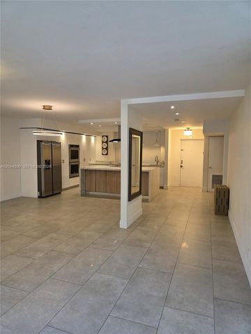 20401 NE 30th Avenue 1128, Aventura, FL 33180