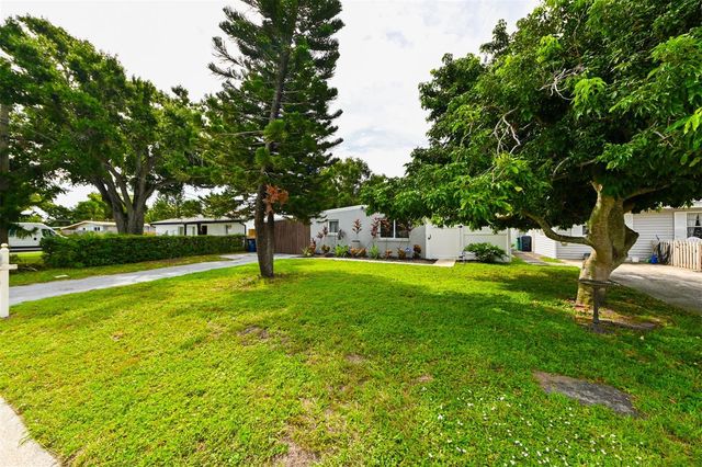 4114 W OLIVE STREET, Tampa, FL 33616