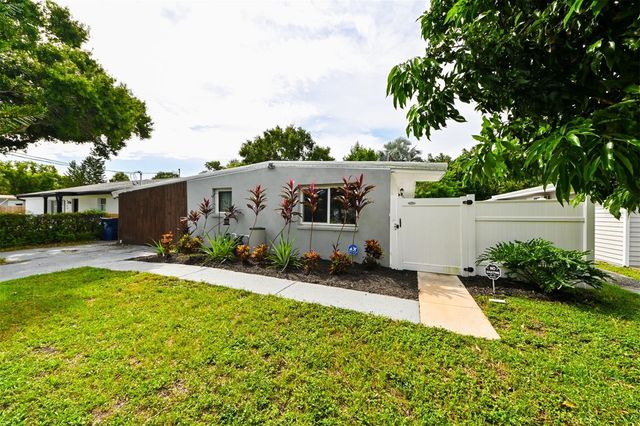 4114 W OLIVE STREET, Tampa, FL 33616