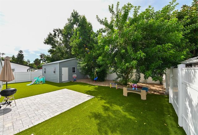 4114 W OLIVE STREET, Tampa, FL 33616