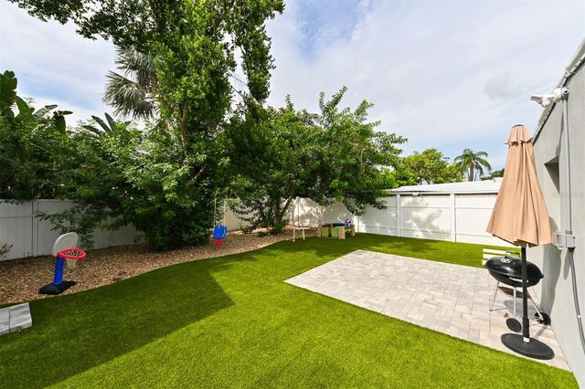 4114 W OLIVE STREET, Tampa, FL 33616