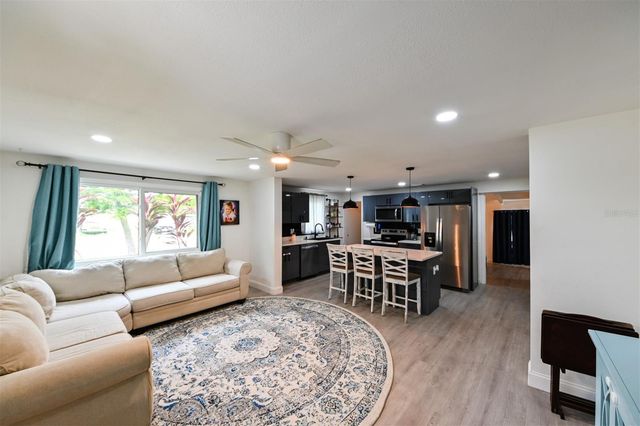 4114 W OLIVE STREET, Tampa, FL 33616