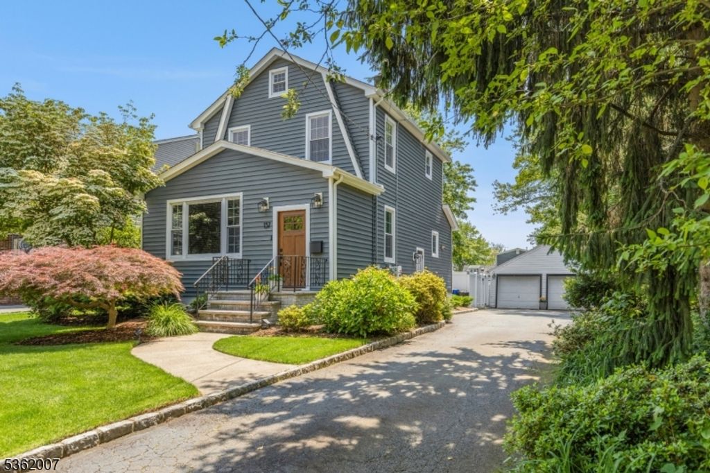 137 Marlboro St, Westfield Town, NJ 07090