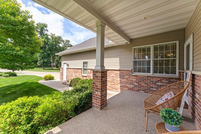 1544 Salem Court SW, Rochester, MN 55902
