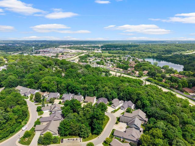 1544 Salem Court SW, Rochester, MN 55902