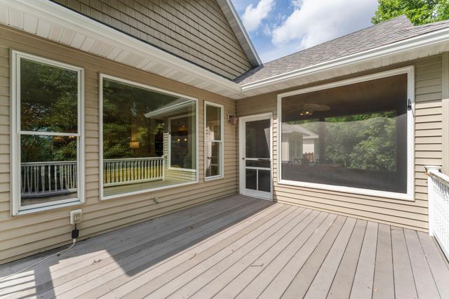 1544 Salem Court SW, Rochester, MN 55902
